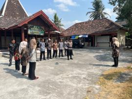 Batik sebagai Representatif Warisan Budaya Tak Benda oleh UNESCO sebagai Seragam Dinas Apel pagi ini